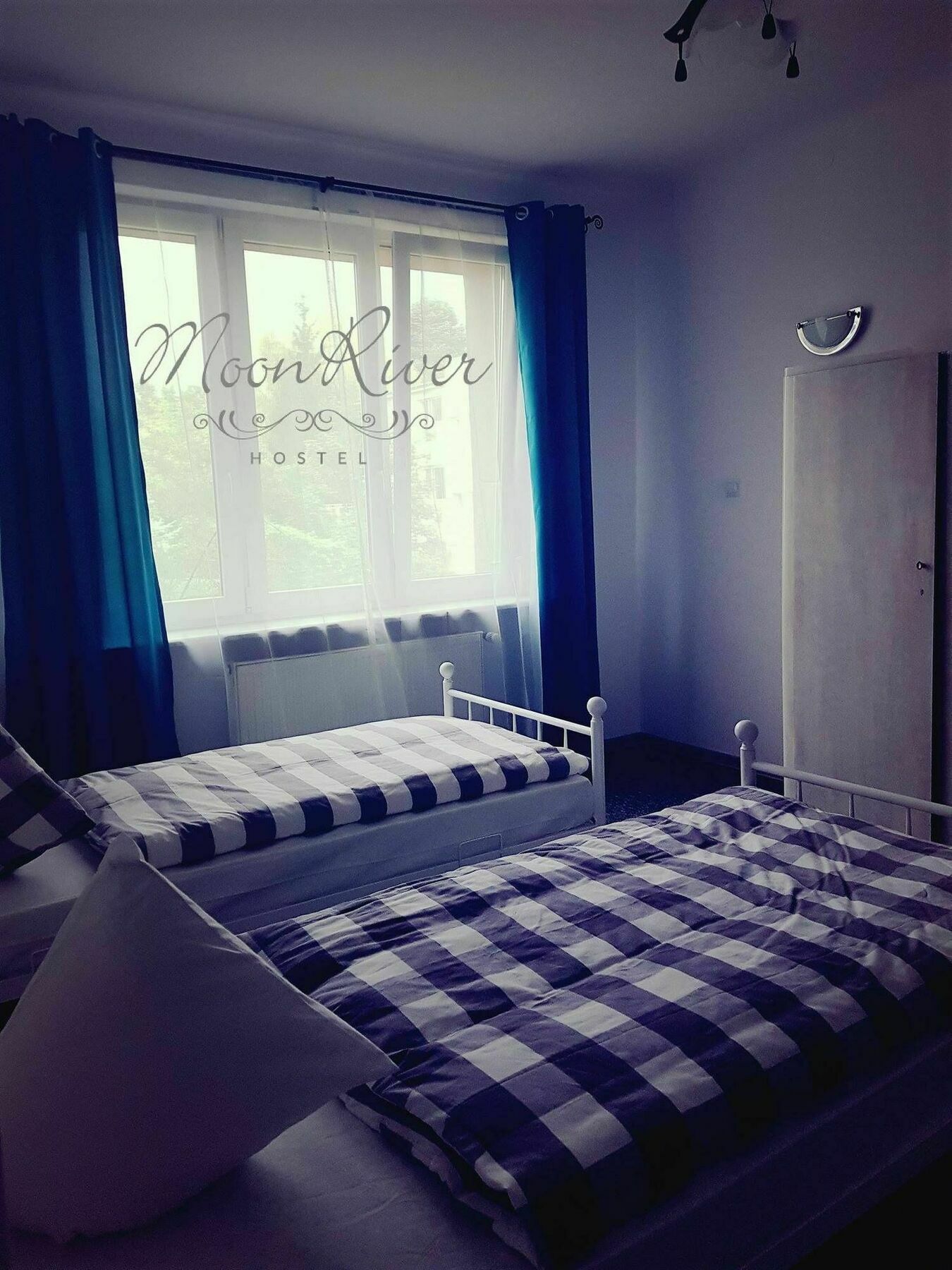 Moonriver Inn Varşova Dış mekan fotoğraf