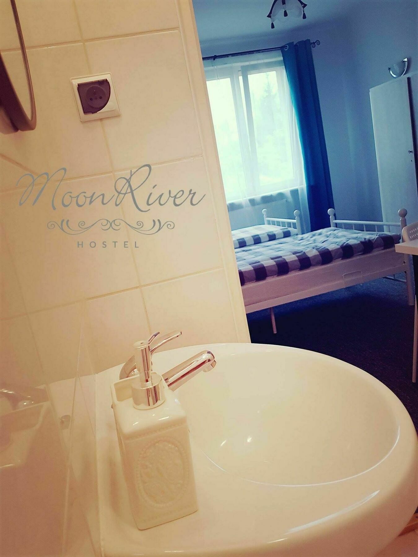 Moonriver Inn Varşova Dış mekan fotoğraf